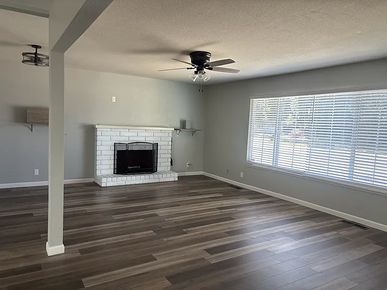 1816 Fallon Ln — Photo 4