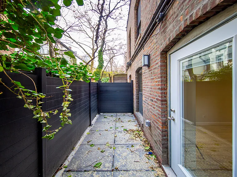 51 W 11th St #R2 — Photo 12