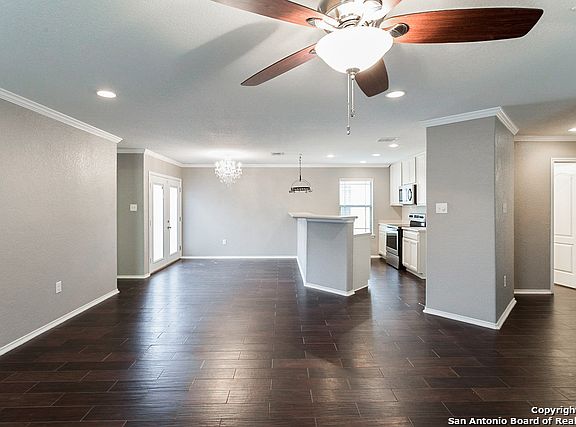 2nd image of 10214 Dixon Wood
