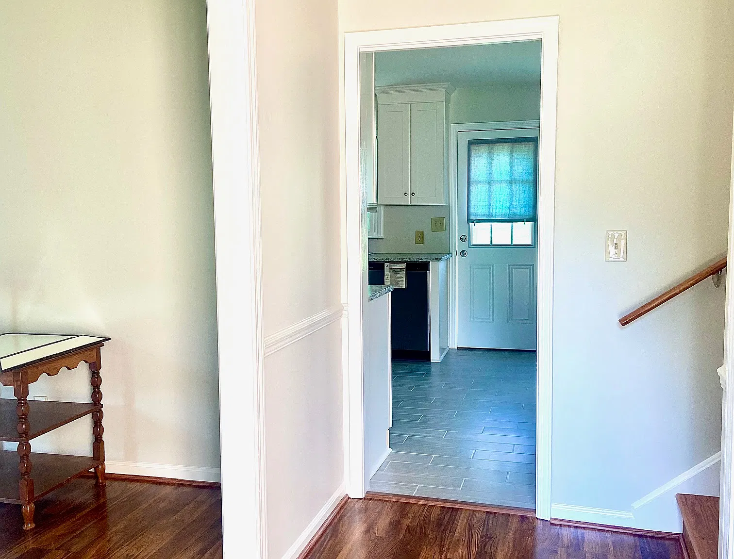4 bed, 2200 sqft, $2,300 — Photo 2