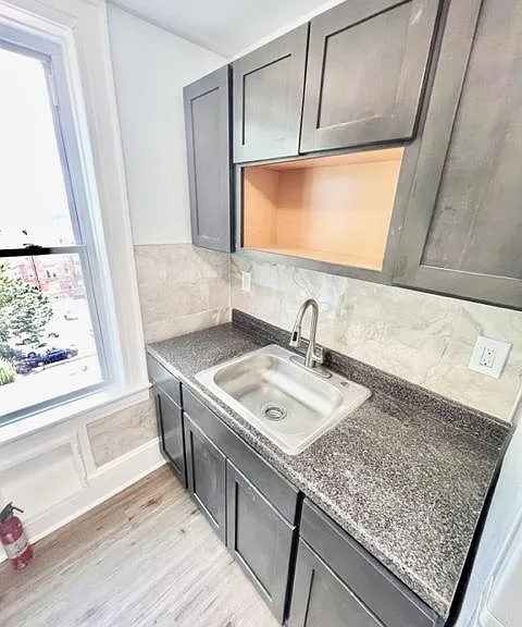 492 Park Ave #16 — Photo 2