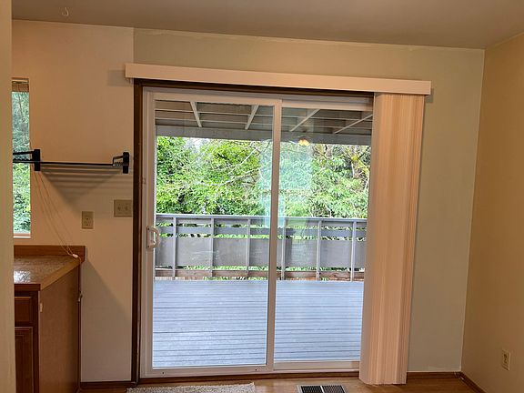 4th image of 1723 147th Ave SE
