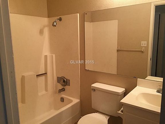 5th image of 2528 Lakeside Dr