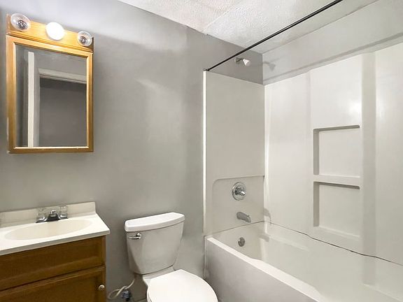 4th image of 715 S Brittain Ave #8