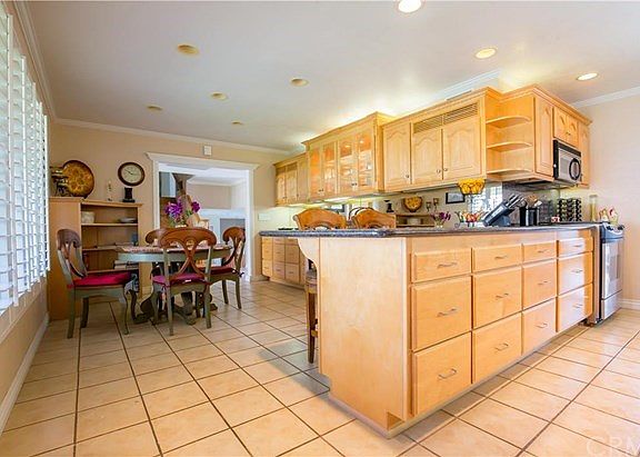 Eat in area right in the kitchen