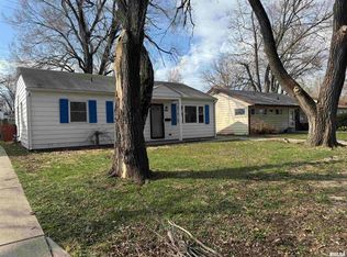 2418 E Wilshire Rd, Springfield, IL 62703