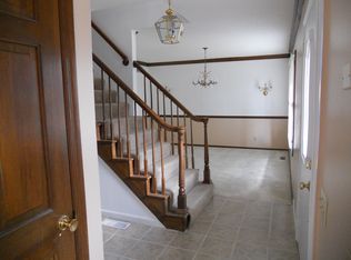 3011 Oakvilla Manor Ct, Saint Louis, MO 63129