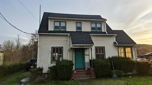 7459 Seneca Rd N Photo 1