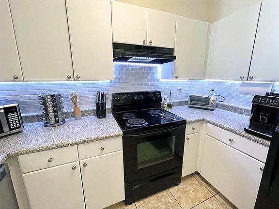3rd image of 202 E South St Unit 3040