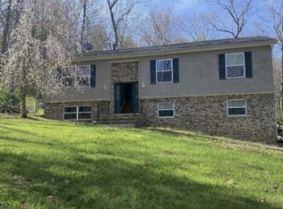 29 Old Mashipacong Rd, Montague, NJ 07827