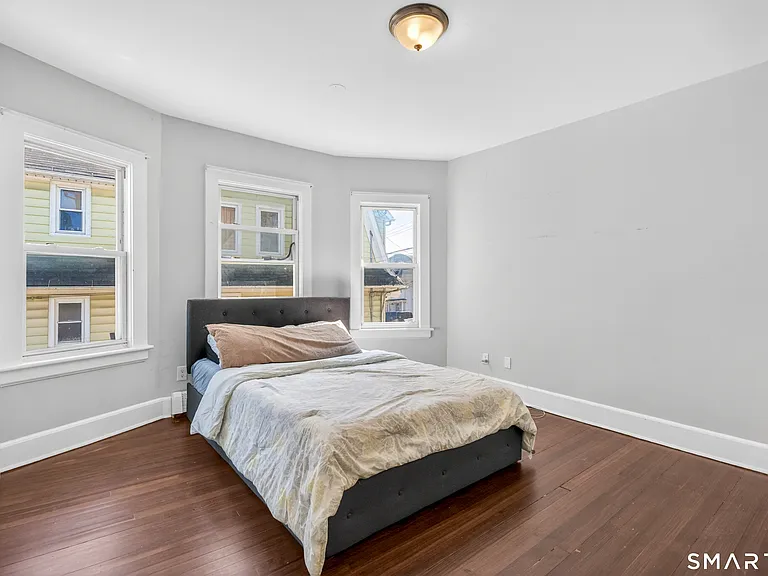 380 Gurdon St #1 — Photo 7