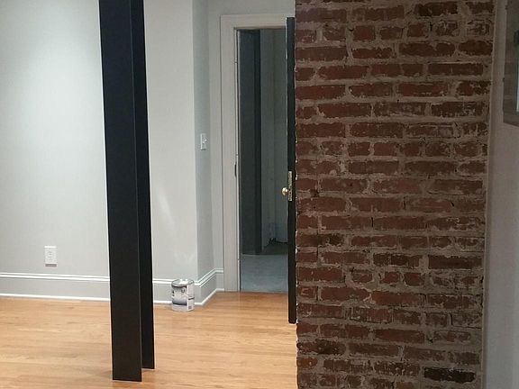3rd image of 100 Elm Ave Fl Ground
