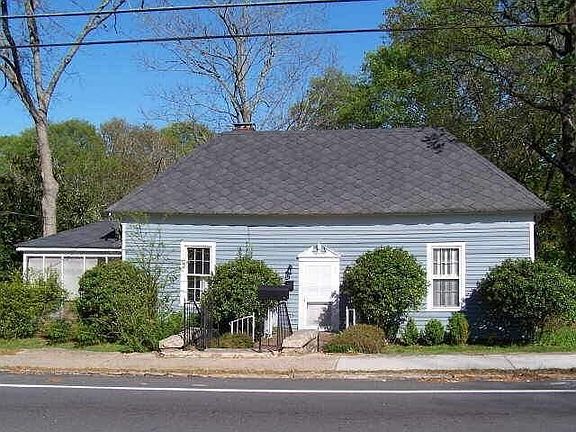 2nd image of 1073 Milstead Ave NE