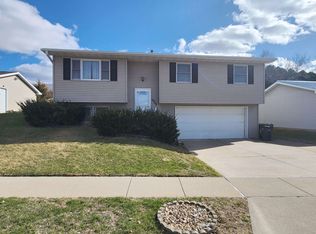 4950 Northrange Ct, Dubuque, IA 52002