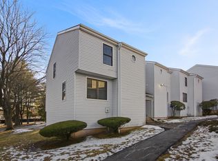 14 Horizon Hill Rd UNIT 14, Newington, CT 06111