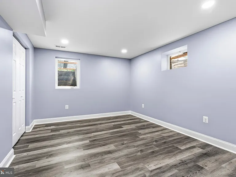 2608 Holly Dr — Photo 32
