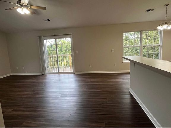 5th image of 807 Old Ekron Rd APT 4
