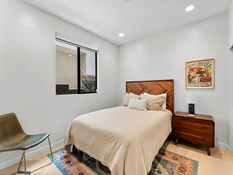 3928 Haines St — Photo 23