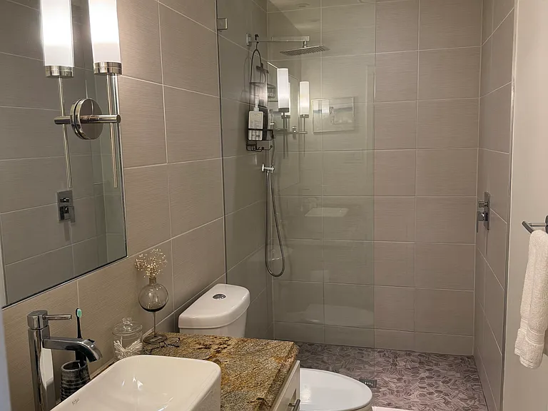 8301 Chatham Dr — Photo 18