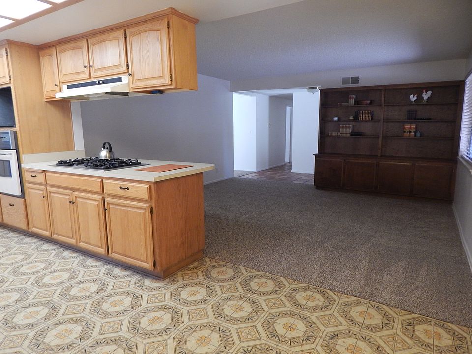 kitchen, family room
