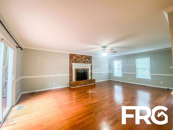 2nd image of 305 Smith Pl