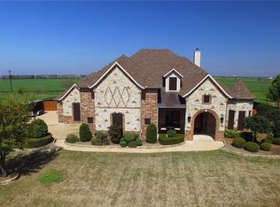 2227 W Alamosa Dr, Terrell, TX 75160