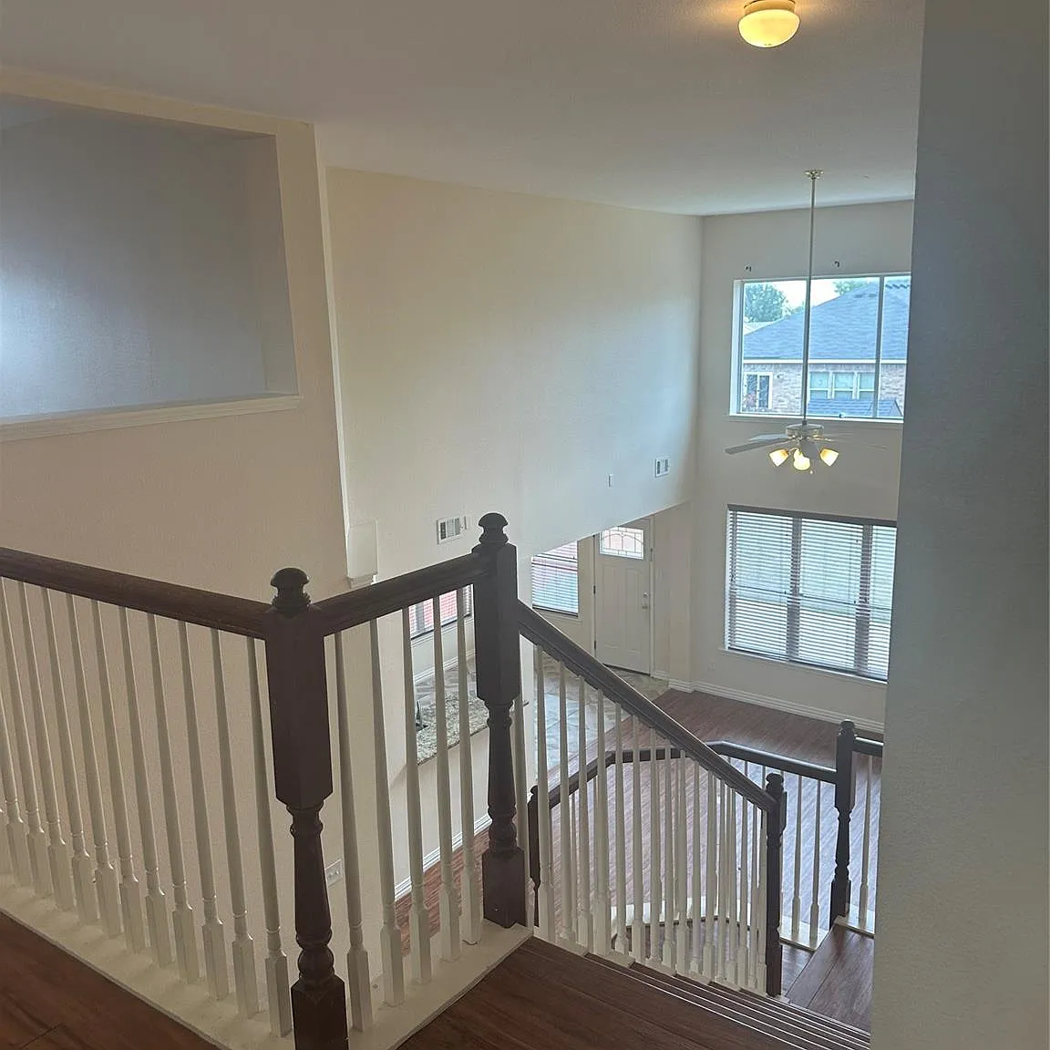 5 bed, 2788 sqft, $3,100 — Photo 3