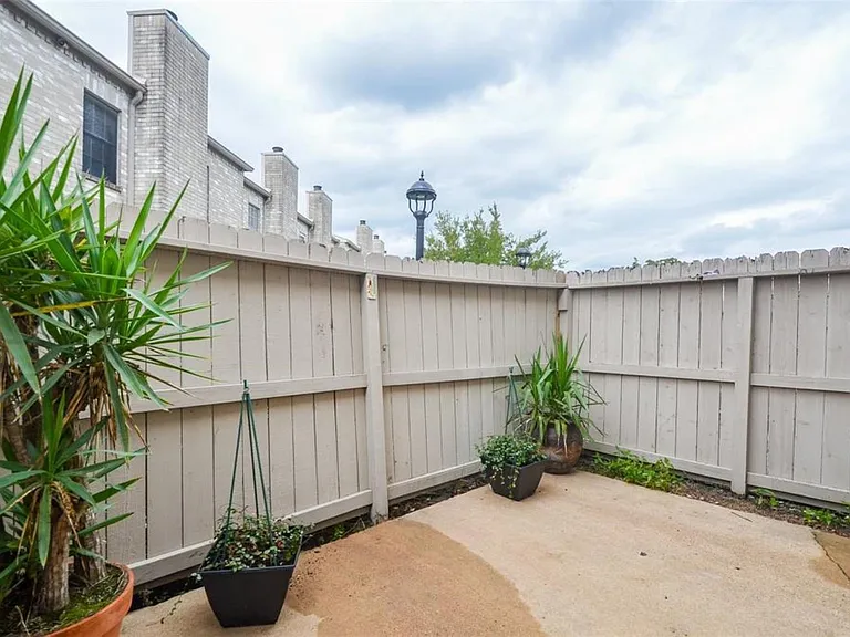 8075 El Mundo St #8075 — Photo 18