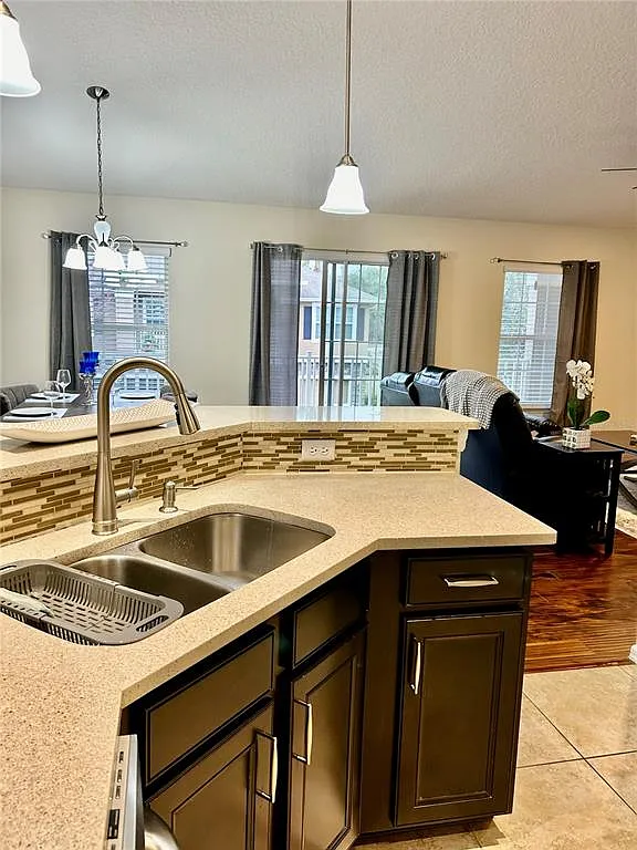 2 bed, 2.0 bath, 1264 sqft, $3,200 — Photo 3
