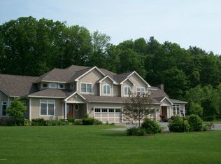 20 Stockbridge Ter, Lee, MA 01238