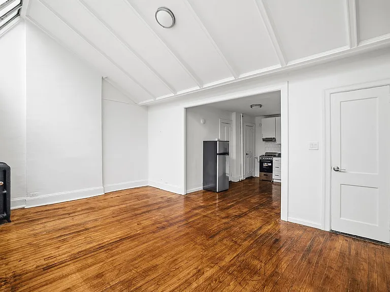 213 W 13th St #5C — Photo 6