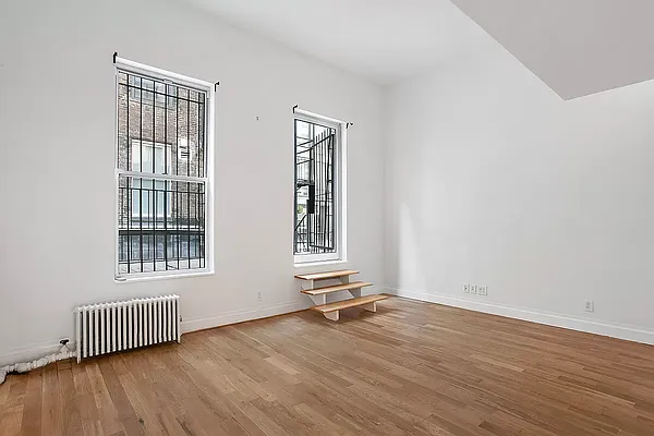 Rented by Oxford Property Group | media 2