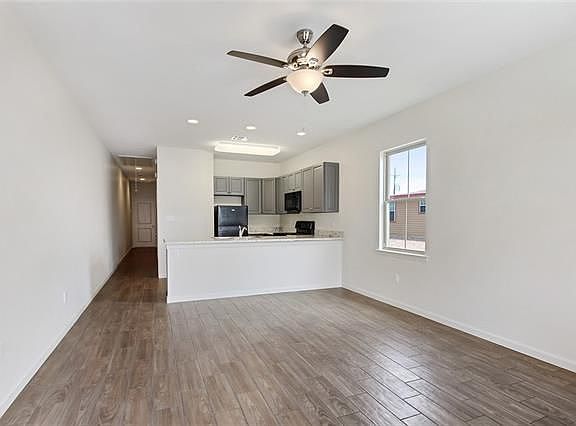 3rd image of 6257 Vermillion Blvd