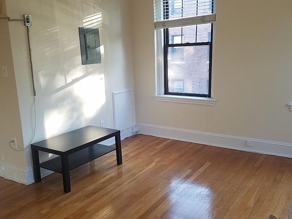 2nd image of 62 Queensberry St #3-04D