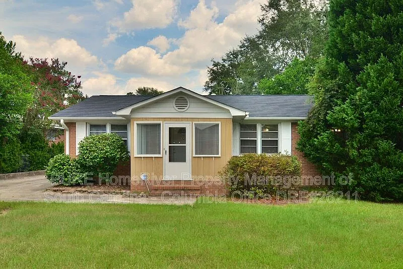 3 bed, 2.0 bath, 1268 sqft, $1,645 — Photo 1