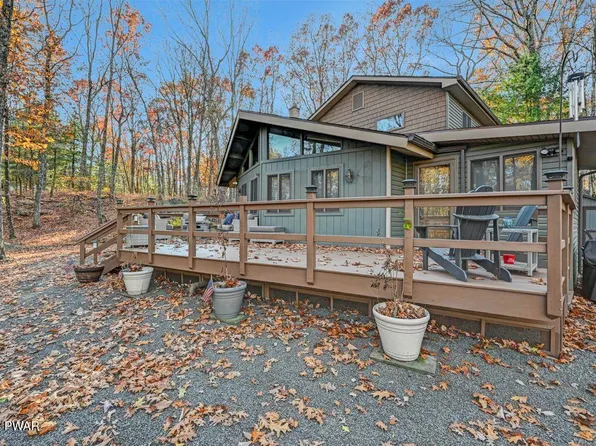 108 Granite Dr, Hawley, PA 18428