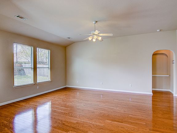 4th image of 20712 Bellerive Dr