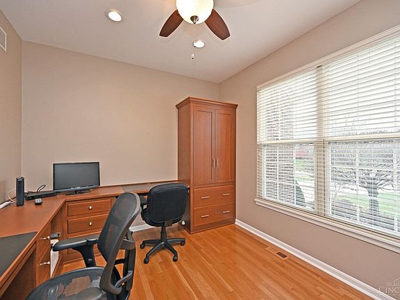4th image of 948 Caribou Run Ln