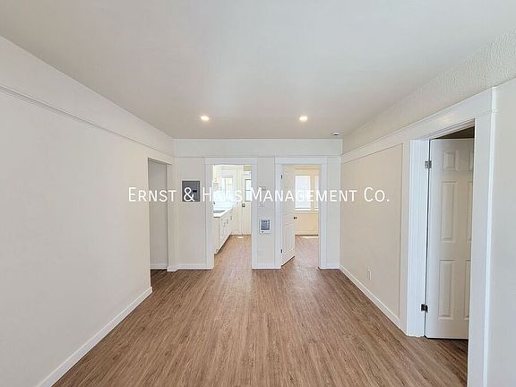 2nd image of 154 E Eagle St APT 2