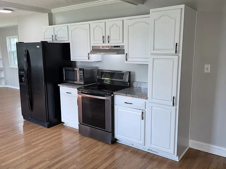 3010 Wirth Ave — Photo 12