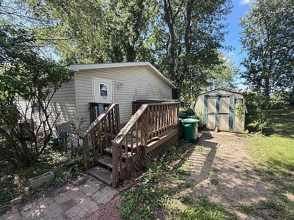 2nd image of 746 Charles Ln