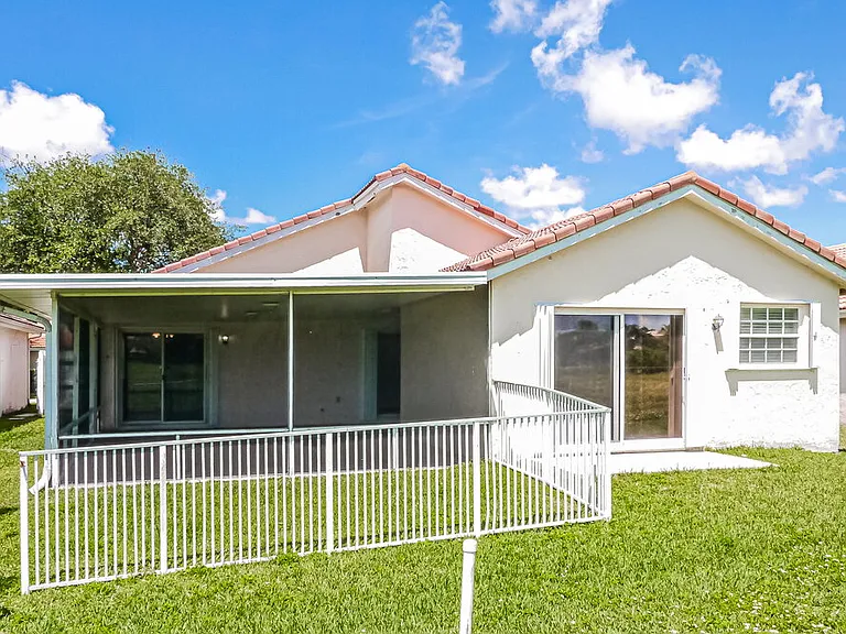 3370 NW 78th Ave — Photo 16