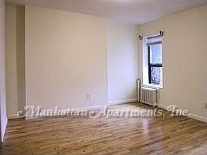 3rd image of 306 E 9th St
