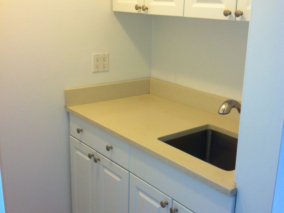 1st image of 301 E 84th St APT 4D