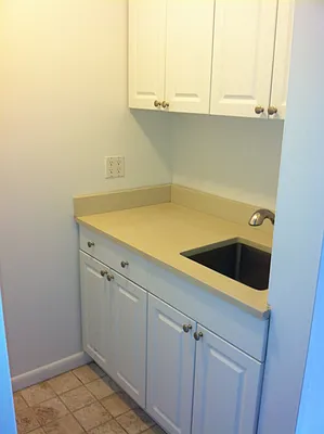 Rented by Acacia Realty | media 6