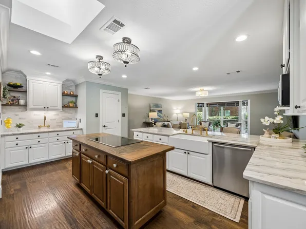 520 Cottonwood Pl, Fairview, TX 75069