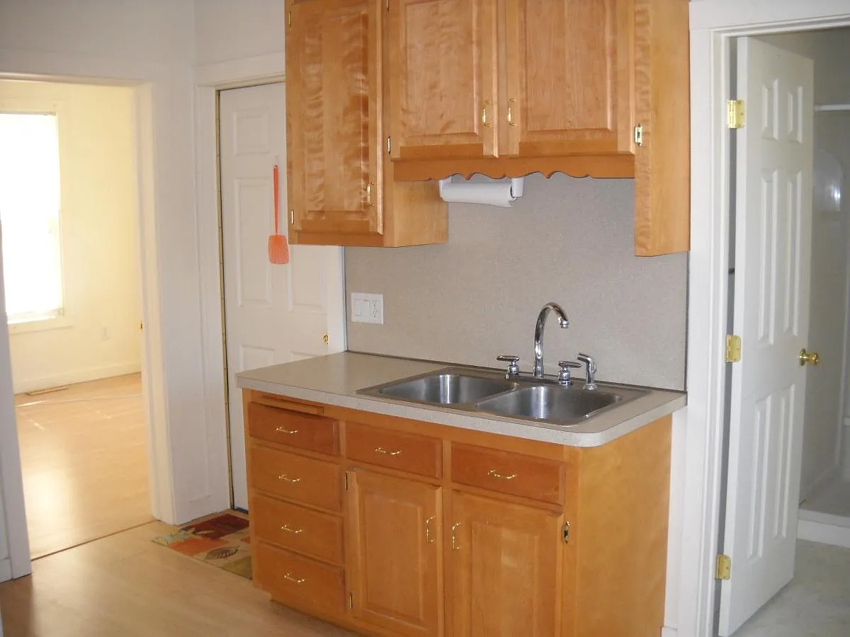 2 bed, 1000 sqft, $1,950 — Photo 4