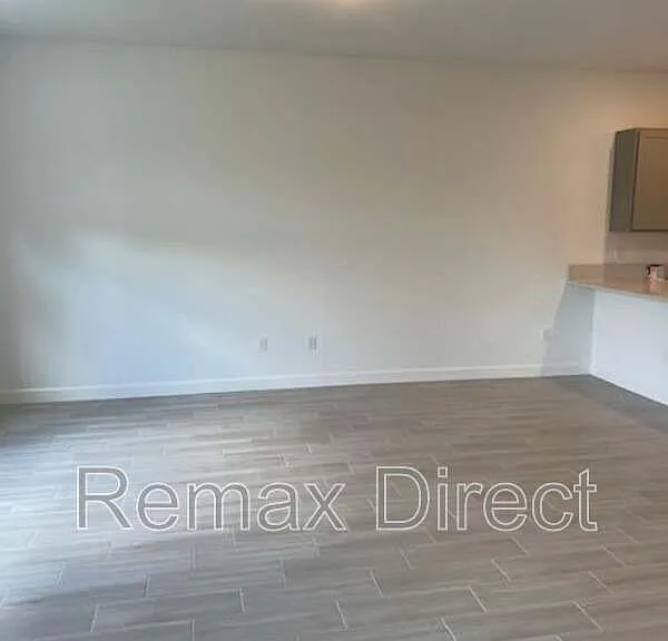 4393 Hammock Grove Dr — Photo 2