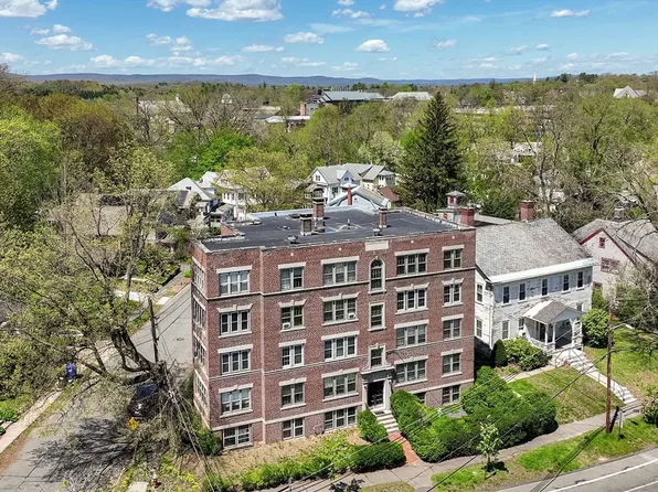 123 South St APT 8, Northampton, MA 01060
