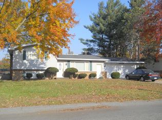 5543 Edgelawn Dr SE, Kentwood, MI 49508